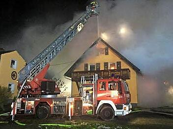 Der Brand in Kunreuth ist den Pressecker Feuerwehrleuten noch gut in Erinnerung. Das Gebäude wurde später abgerissen. Foto: Archiv/News 5/Fricke