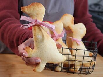 Süße Martinsgänse aus Quark-Öl-Teig