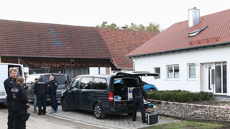 Zwei Beh&ouml;rdenmitarbeiter bei Waffenkontrolle erschossen