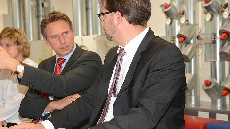 Parlamentarischer Staatssekretär Florian Pronold zu Gast bei Glen Dimplex in Kulmbach. Foto: Dagmar Besand