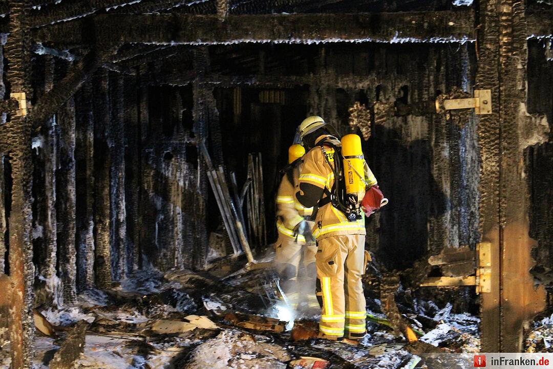 Scheunenbrand in Bayreuth - Therapiezentrum wurde evakuiert