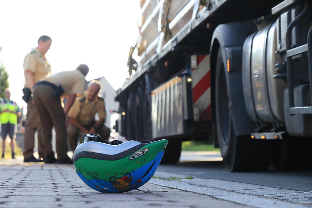 Kreis Bad Kissingen: Lkw erfasst Kind (2)