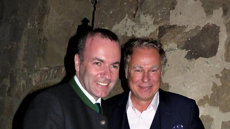 Manfred Weber mit BR-Moderator Peter Fraas