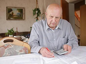 Franz Gebhart hat das Ergebnis der Landtagswahl 2018 nachgerechnet und fühlt sich als Unterfranke benachteiligt. Seine Petition wurde abgelehnt, nun denkt er über eine Popularklage nach. Foto: Ralf Rupperrt