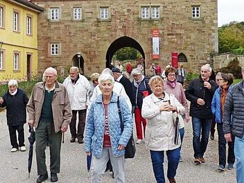 Ankunft der Senioren in Maria Bildhausen.  Foto: Gerhard F&uuml;ller