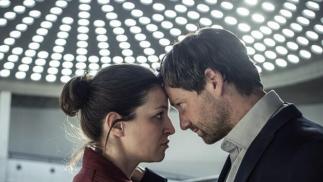 Herausfordernder kann Polizeiarbeit kaum sein: Katharina Tempel (Franziska Hartmann) ermittelt gegen ihren eigenen Mann Volker (Florian Stetter).