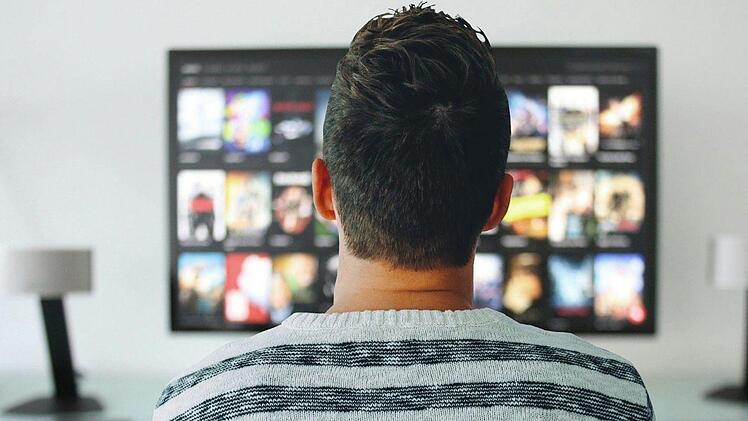 Auf Amazon Prime und Netflix gibt es im August 2019 wieder zahlreiche neue Serien und Filme. Symbolfoto: pixabay.com/Mohamed Hassan