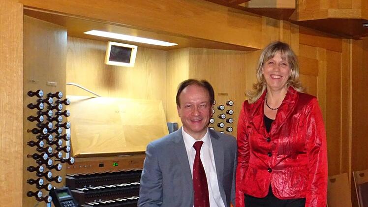 Brigitte Ascherl (Sopran) und Burkhard Ascherl (Orgel) er&ouml;ffnen am Samstag, 27. Juni, den 32. Bad Kissinger Orgelzyklus.  Foto: Werner N&ouml;th