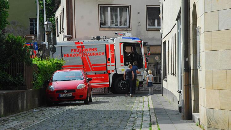Probefahrt der Feuerwehr durch die Straßen