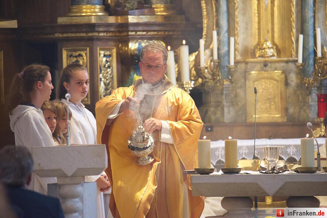 Nach einjähriger Kirchensanierung: Hannberg feiert die Wiedereröffnung der Wehrkirche der Pfarrei Geburt Mariens Hannberg