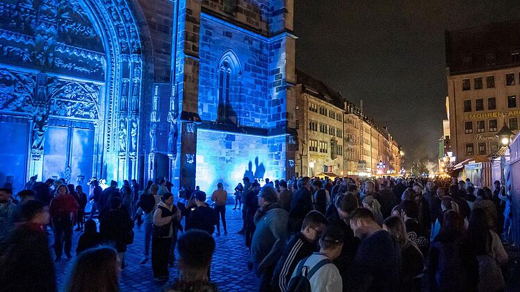 Nürnberg: Blaue Nacht 2023 zieht 150.000 Besucher an - Bilderstrecke von den Highlights