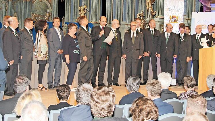 Der Kronacher Schützengesellschaft wurde in Bayreuth der Heimatpreis verliehen. Foto: Rainer Glissnik