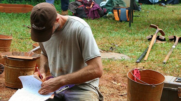 R&ouml;delsee: Arch&auml;ologische Grabungen starten - Zufahrt zum Schwanberg noch m&ouml;glich?
