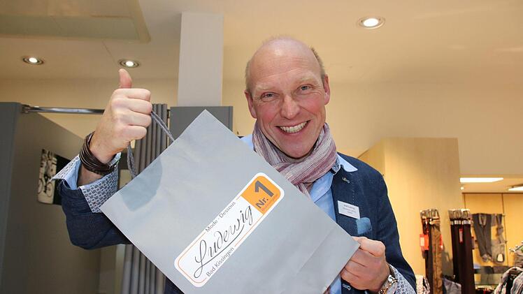 Ralf Ludewig setzt auf Papiertüten. Foto: Ralf Ruppert