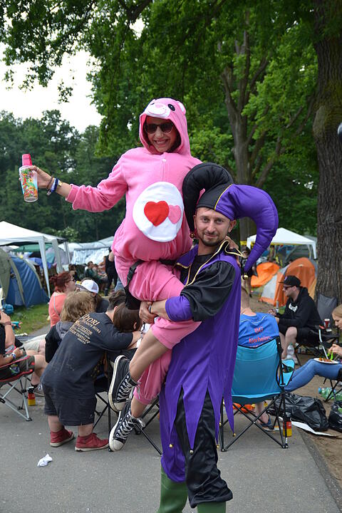 Die Besucher bei Rock im Park 2018 am Freitagnachmittag