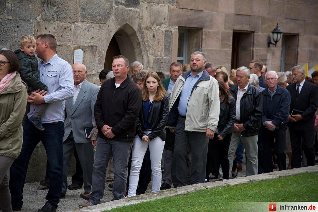 Nach einjähriger Kirchensanierung: Hannberg feiert die Wiedereröffnung der Wehrkirche der Pfarrei Geburt Mariens Hannberg