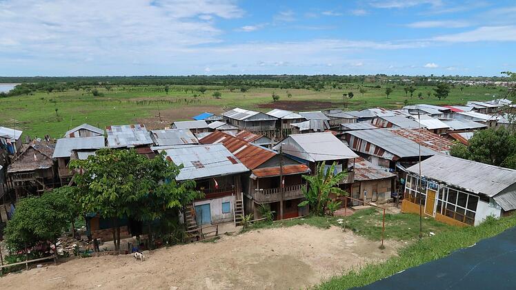 Eindrücke von der Weltreise von Raphael Guya: ein Dorf im Dschungel von Peru. Foto: privat