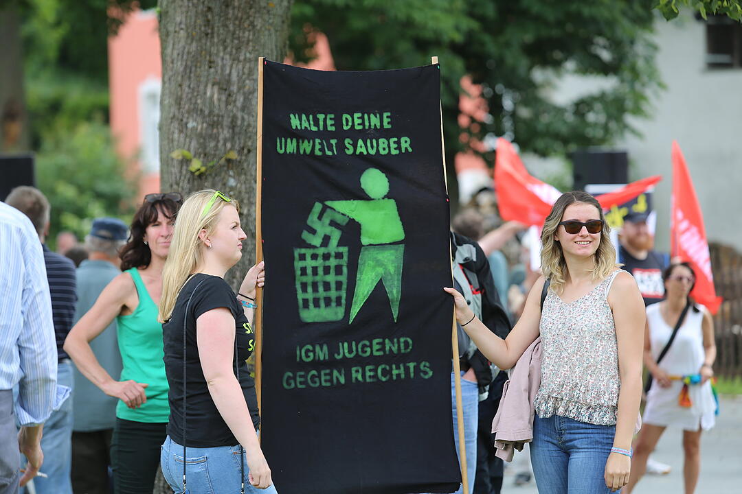 Höcke demonstriert in Mödlareuth im Landkreis Hof
