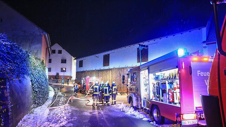 Feuer im Dachstuhl einer Scheune in Stappenbach