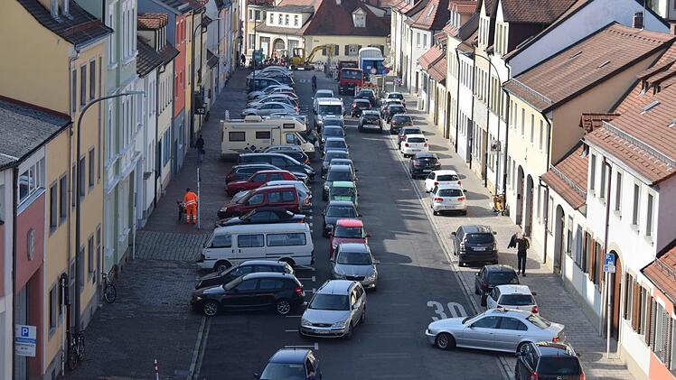 Viele Autofahrer wollten durch die Kunigundenruhstraße schleichen, ... Foto: Ronald Rinklef