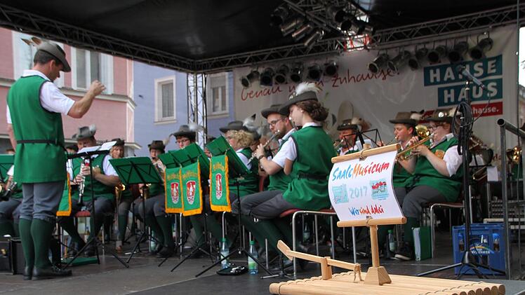 Der Tradition gemäß spielte der Musikzug Wildflecken. Foto: Ulrike Müller