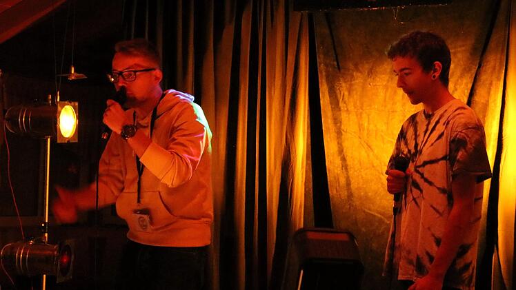 "Rocket MC" (rechts) und "FEEL.ikx" aus der Oberpfalz: genial auch als Duo. Foto: Klaus Klaschka