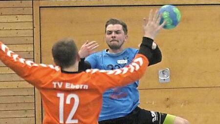 Mike Weißbrodt (mit Ball) traf gegen Ebern sechs Mal. Foto: Iris Bilek