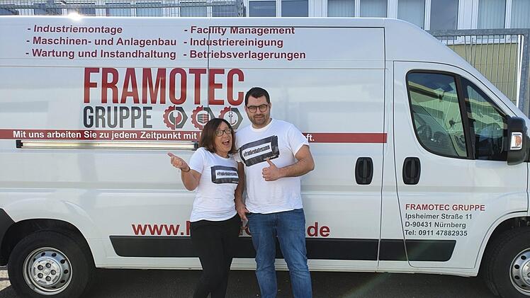 Framotec-Geschäftsführer Sebastian Scherer mit einer Mitarbeiterin. Mit seinem mobilen Einkaufsservice will das Nürnberger Unternehmen Senioren und Alleinerziehenden während der Corona-Krise unter die Arme greifen. Foto: Framotec