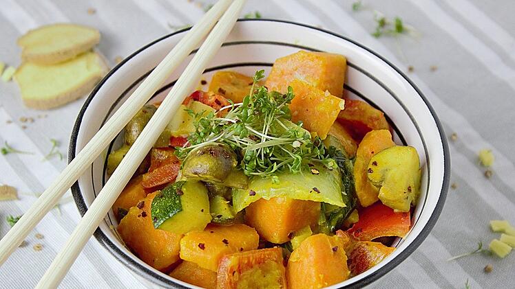 Bowls kommen immer häufiger in den Trend, auch mit Kürbis.