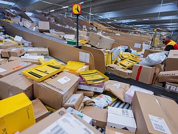 Paketbef&ouml;rderung bei DHL