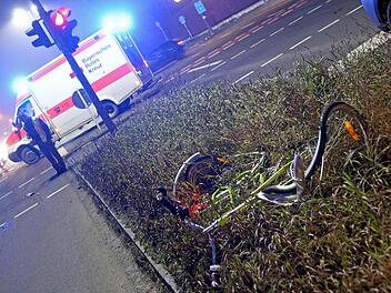Lebensgefährlich verletzt wurde eine junge Radfahrerin bei einem Unfall am Dienstag in Bamberg. Die 24-Jährige starb später im Krankenhaus. Foto: News5 / Herse