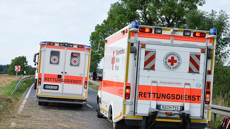 Aus der Kurve getragen: Ein Biker verlor am Samstag in der Fr&auml;nkischen Schweiz die Kontrolle &uuml;ber sein Motorrad, st&uuml;rzte und zog sich schwere innere Verletzungen zu.  Symbolfoto: Ronald Rinklef