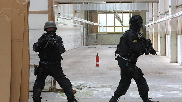 Großübung der Bundespolizei in Mainleus. Foto: Barbara Herbst