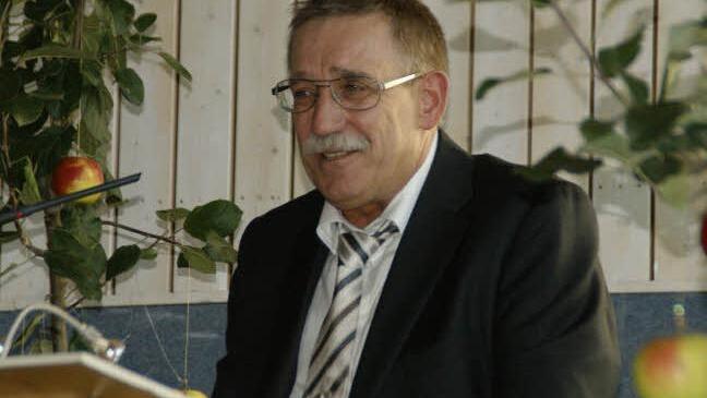 Herbstliche Deko mit doppeltem Sinn: Quasi inmitten der Früchte seiner Arbeit verabschiedete sich Christoph Stumpf  von der Heinrich-Thein-Berufsschule Haßfurt.