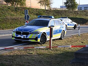 Unfall auf A9 bei Plech: Mann springt aus fahrendem Auto - schwerste innere Verletzungen