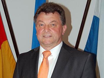 Amtsinhaber Heinz Petterich bekam das zweitbeste Ergebnis und beklagte einen Wahlkampf in einer noch nie da gewesenen Härte. Fotos: Welz