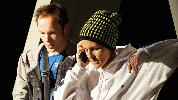 Christopher Bailey und Andrea Feuchtenberger in einer Szene von "Star"  Foto: Chapeau Claque