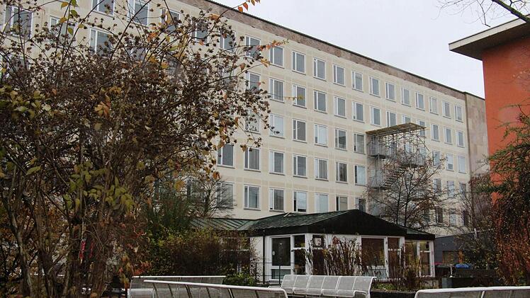 Äußerlich noch ganz gut in Schuss: das Institutsgebäude in der Erlanger Kochstraße. Foto: Christian Bauriedel