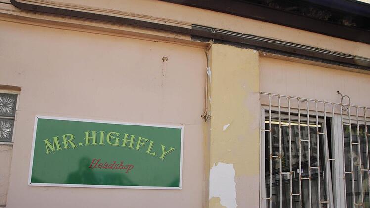 Kleiner Laden mit großer Wirkung: Der Headshop in der Bamberger Straße Foto: Ekkehard Roepert