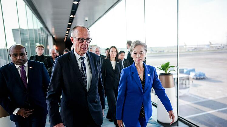 Bundeskanzler Merz in Singapur