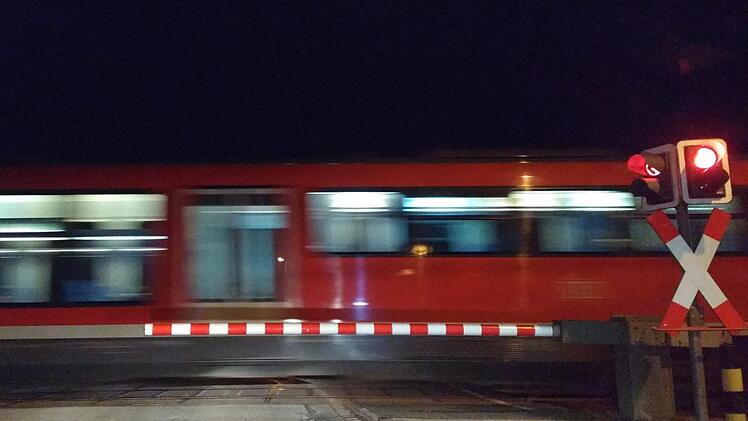 Bahn&uuml;bergang der Gr&auml;fenbergbahn Foto: rm