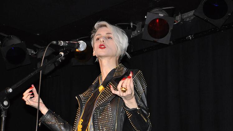 Kabarettistin Lisa Eckhart im Wasserhaus in Hammelburg. Jacqueline Vera Mihm