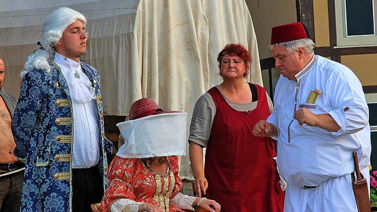 Szene aus "Der Medicus vom Orient" in Poppenlauer. Dieter Britz