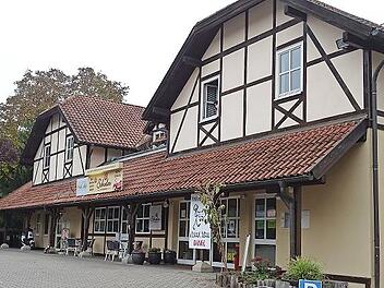 Hier befindet sich die Arztpraxis von Großheirat zurzeit.