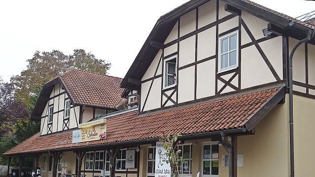 Hier befindet sich die Arztpraxis von Großheirat zurzeit.