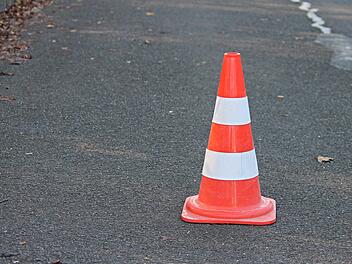 Erlangen: Fahrbahndecken mehrerer Stra&szlig;en werden 2024 erneuert - das ist geplant