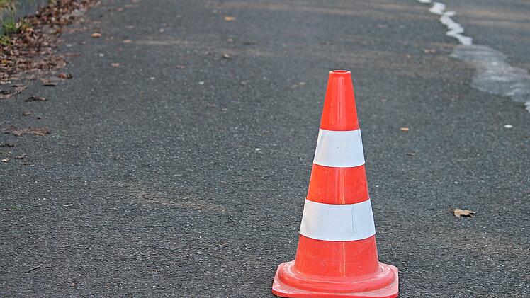 Erlangen: Fahrbahndecken mehrerer Stra&szlig;en werden 2024 erneuert - das ist geplant