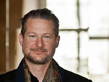 Regisseur Tobias Materna inszeniert in Coburg Benatzkys Singspiel "Im weißen Rößl". Foto: Jochen Berger