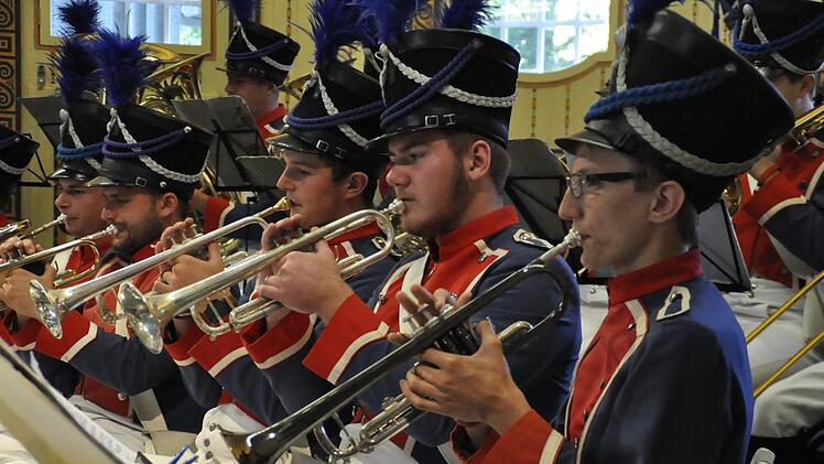 Das Jugendmusikkorps Bad Kissingen reiste beim Konzert in der Wandelhalle musikalisch nach Massa. Foto: Peter Klopf