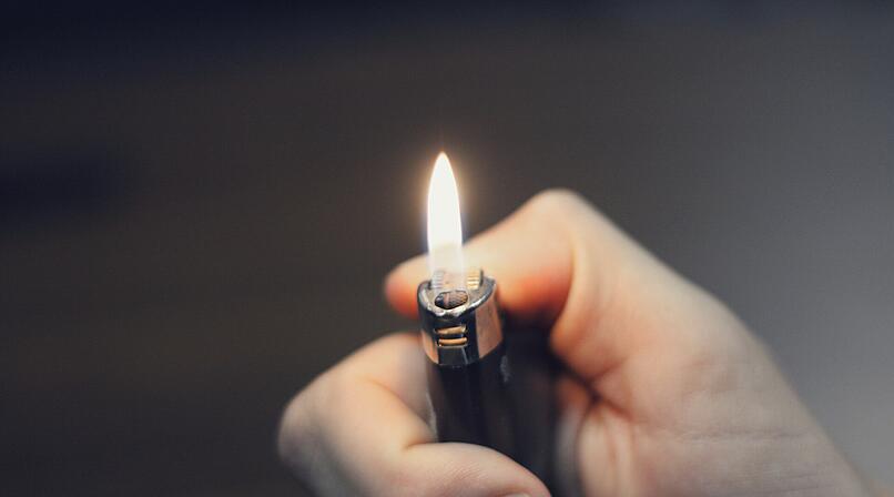 Im Landkreis Ansbach kam es zu zwei kleineren Brandstiftungen am Mittwoch und in der Nacht auf Freitag.